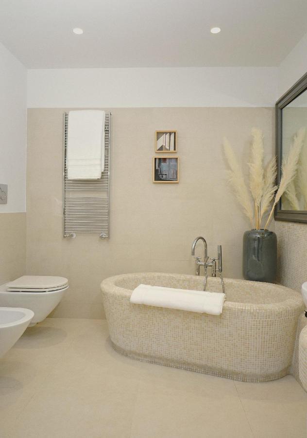 Trastevere - Colosseo Luxury House Рим Екстериор снимка